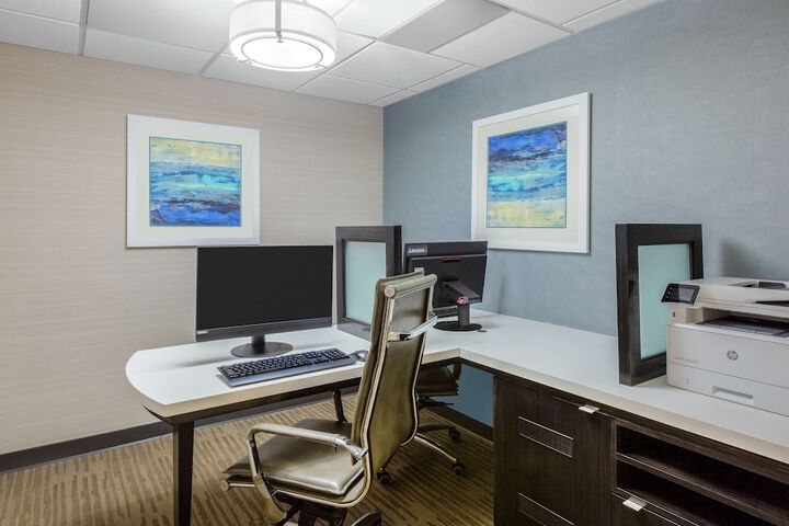 Business Center 53 of 58