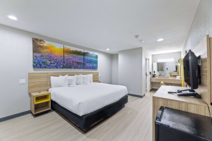 Room 28 of 41