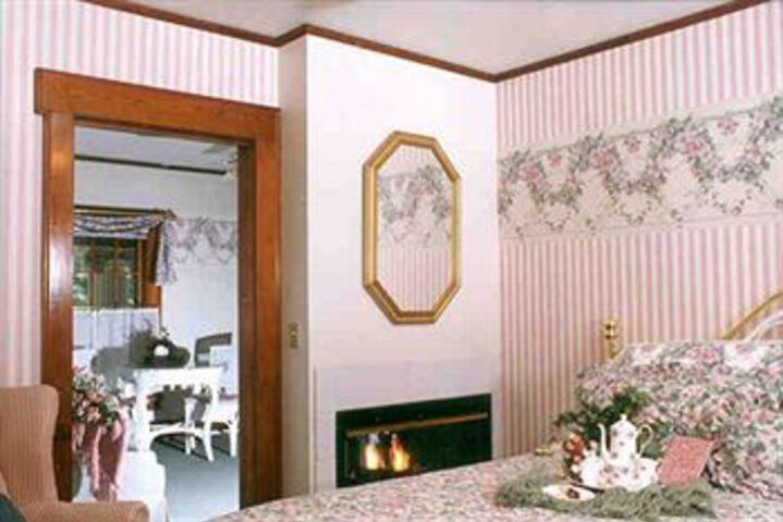 Arbor Hill Inn