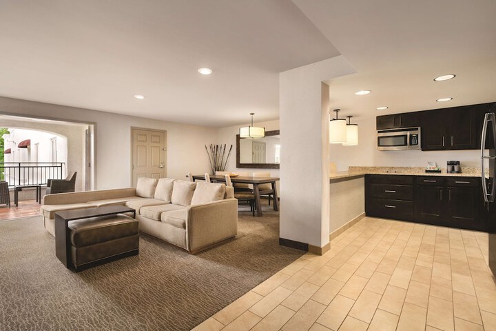 Room 21 of 35