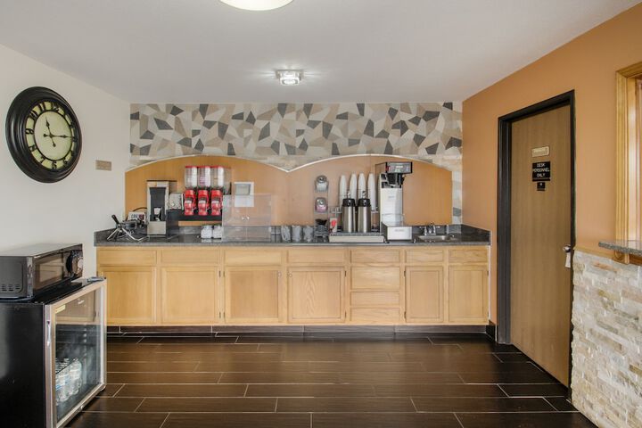 Americas Best Value Inn & Suites Harrisonville