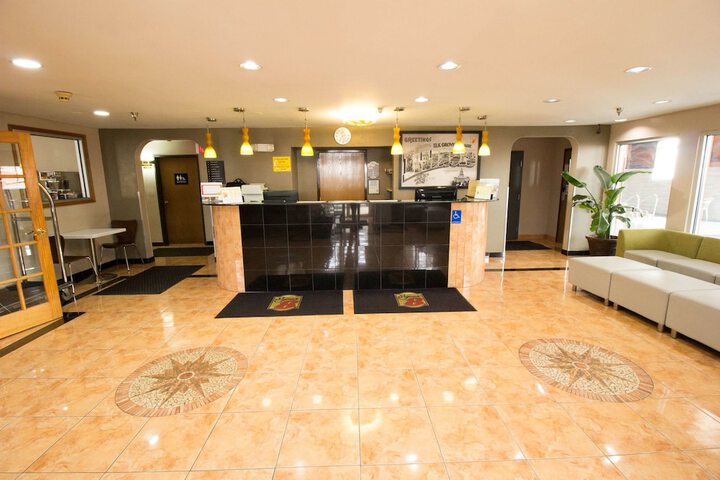 Super 8 by Wyndham Chicago OHare Airport