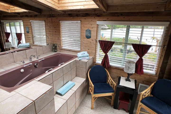 Hot Tub 91 of 103