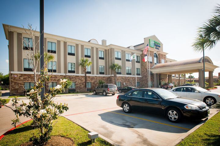 Hotel 2 of 51
