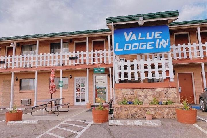 Value Lodge Inn