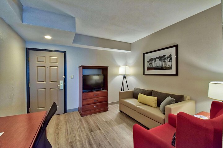 Room 15 of 34