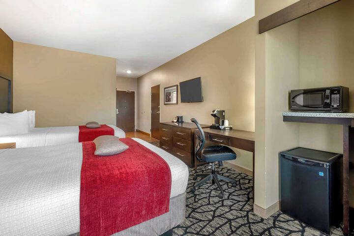 Best Western Plus Lakeview Hotel