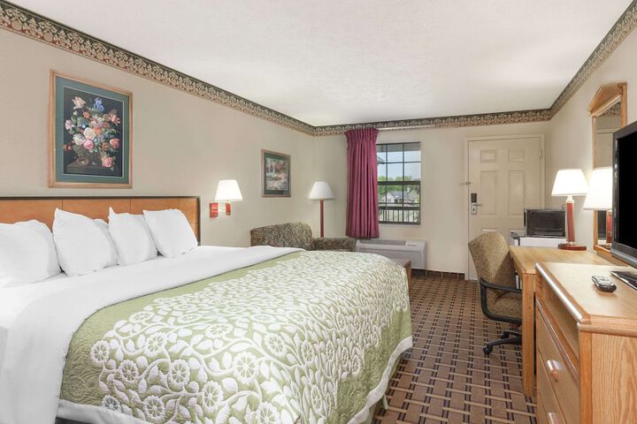 Room 14 of 17