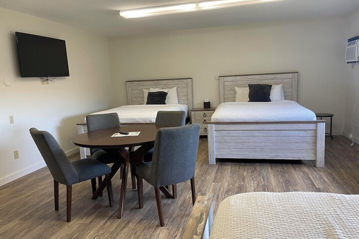 Room 16 of 30