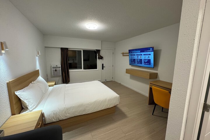 Room 30 of 46