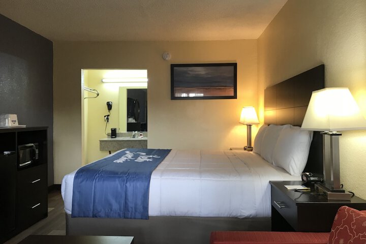 Room 15 of 25