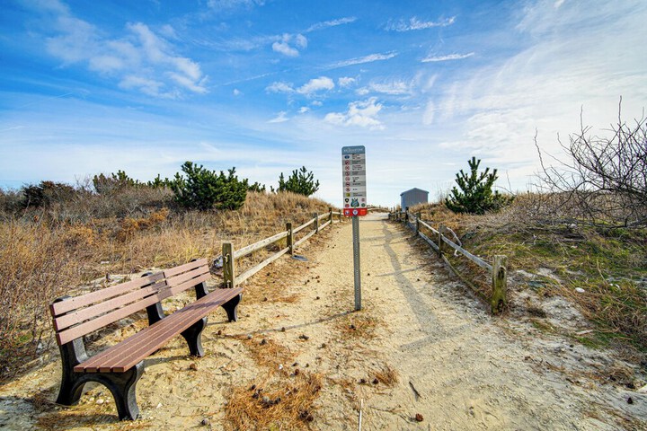 Steps to Sand & Surf! Couples Haven in Brigantine