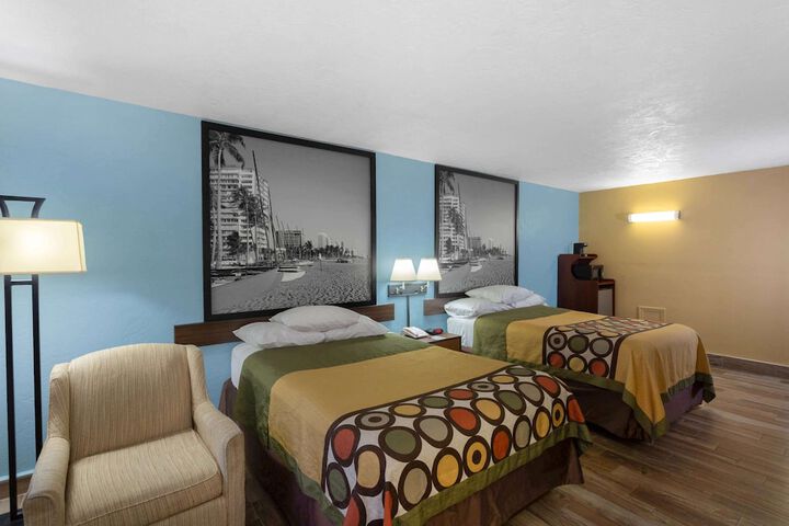 Room 16 of 22