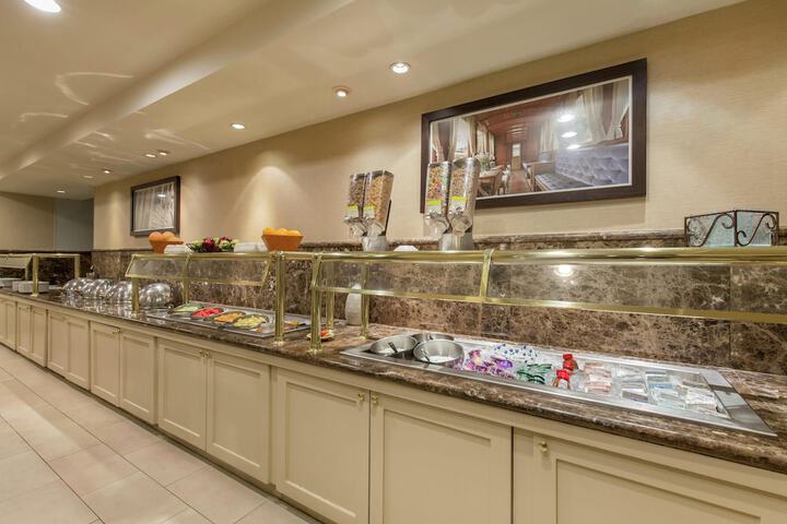 DoubleTree by Hilton Downtown Wilmington - Legal District