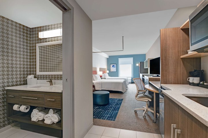 Room 26 of 46