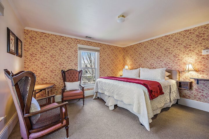 Room 45 of 152