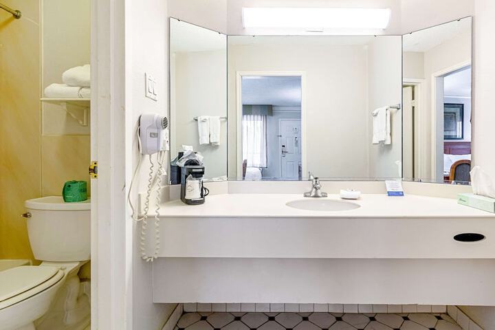 Rodeway Inn Huntsville West