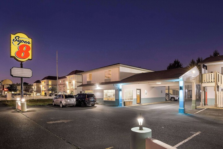 Hotel 4 of 51