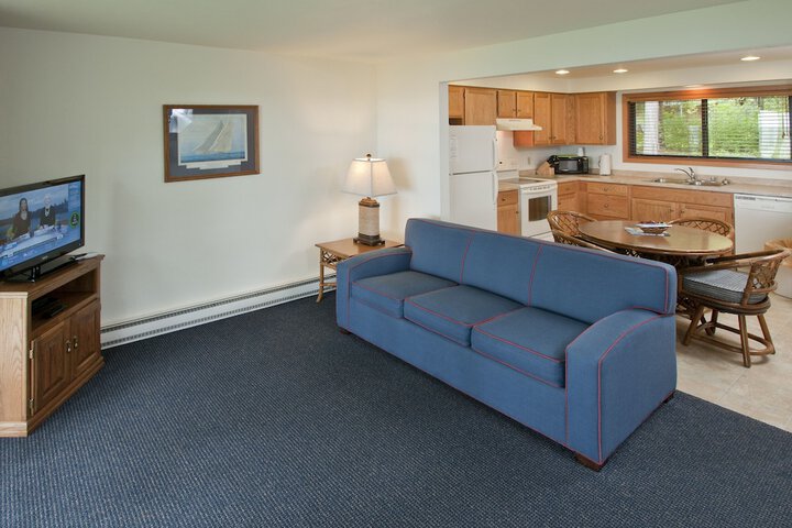 Room 27 of 38