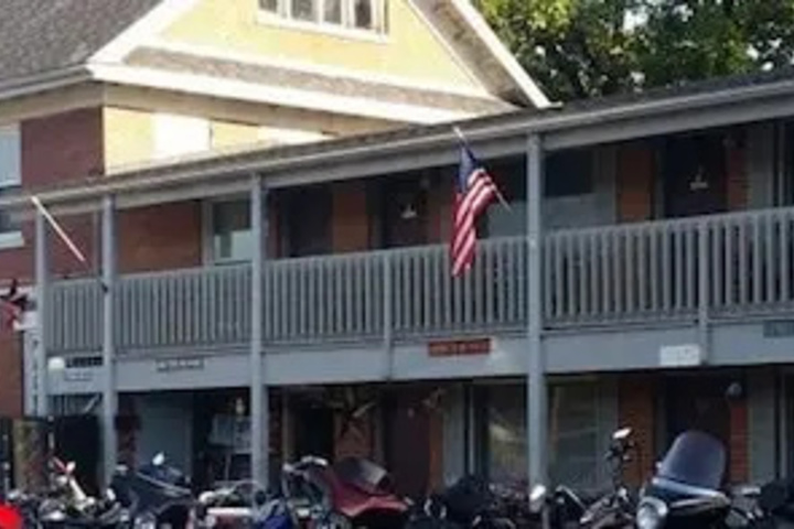 L & M Bikers Motel