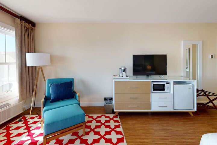 Room 25 of 80