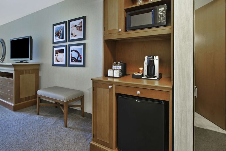 Room 11 of 32