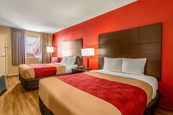 Room 13 of 26