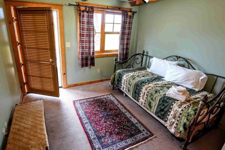 Room 154 of 241
