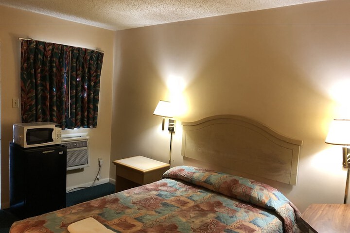 Red Maple Inn