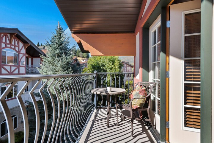 Villas at Zermatt Resort - Condos