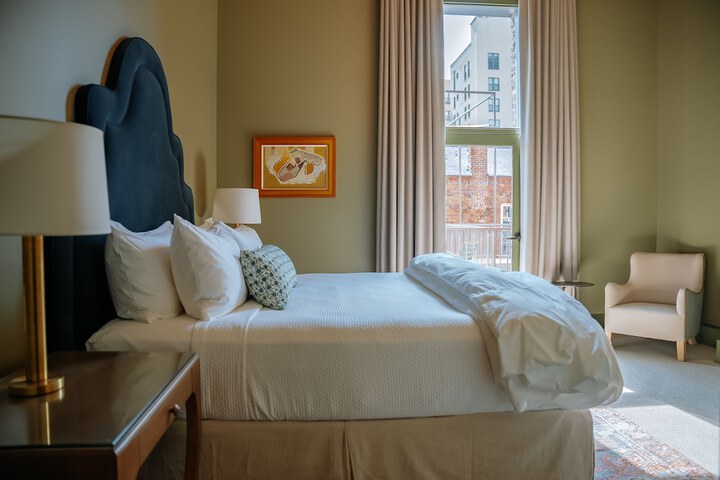 The Woodward Hotel