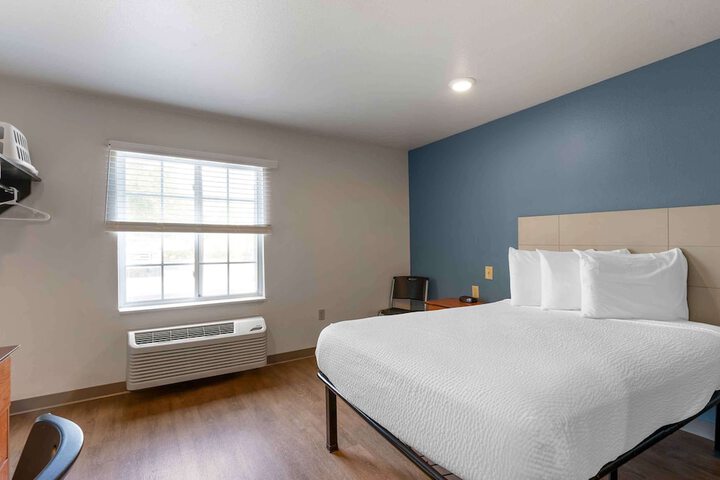 Room 18 of 23