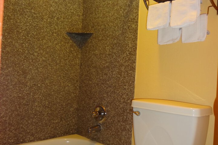 Room 14 of 28