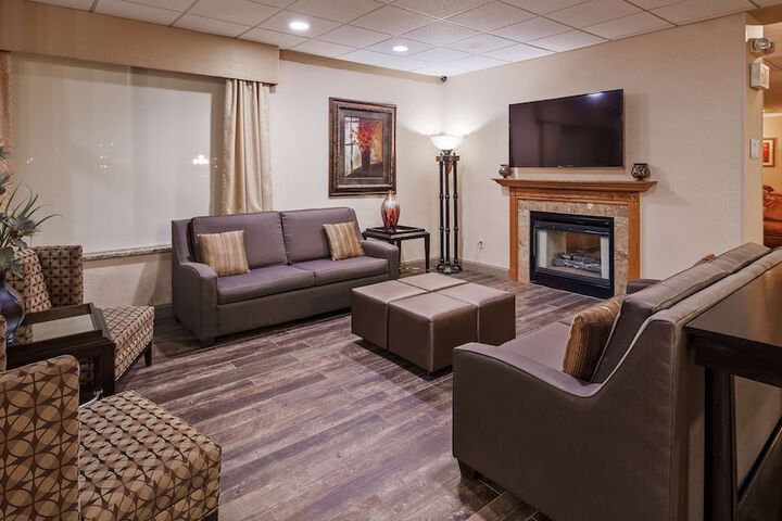 Best Western Crossroads of The Bluffs