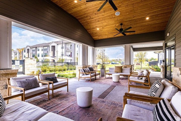Landing Apartments Pflugerville