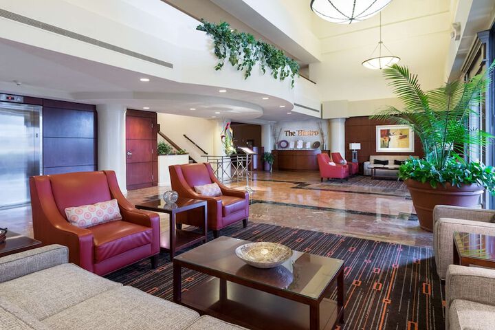 DoubleTree Suites by Hilton Hotel Cincinnati - Blue Ash