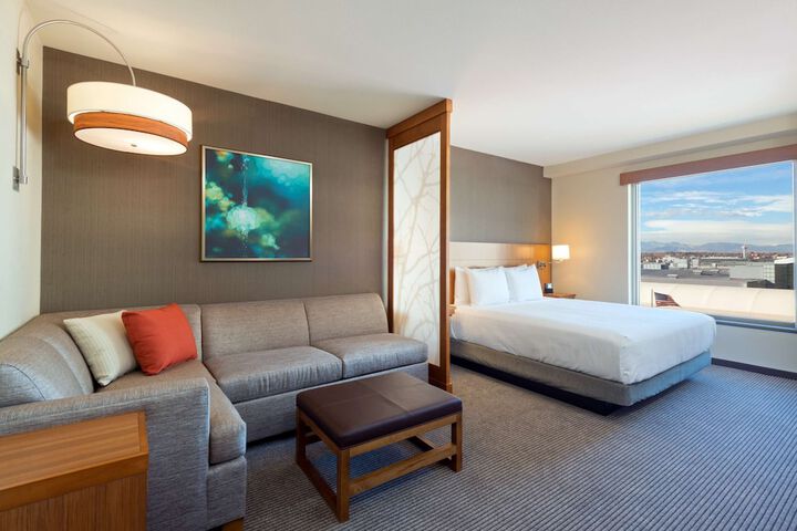 Room 26 of 47