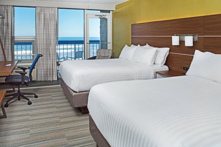 Holiday Inn Express Nags Head Oceanfront by IHG