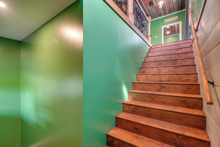 Near Wineries: Country Condo in New Haven