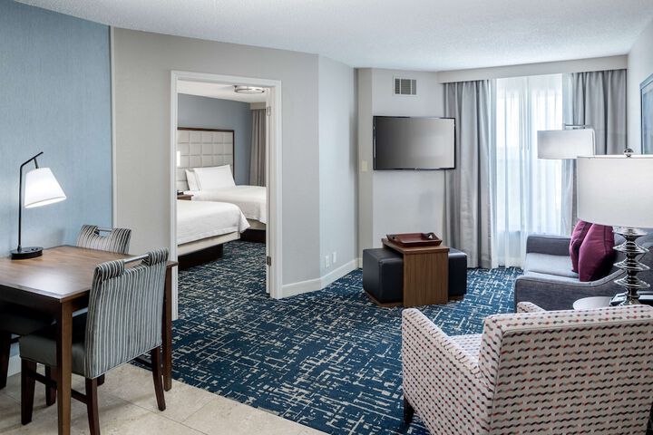 Room 16 of 40
