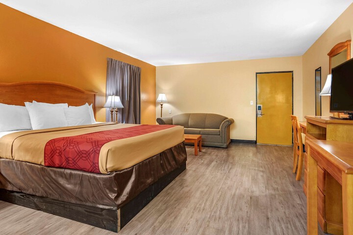 Room 10 of 20