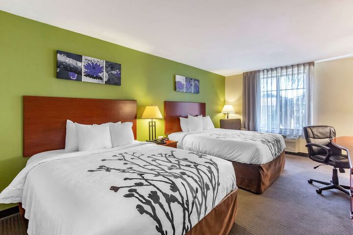 Room 15 of 32
