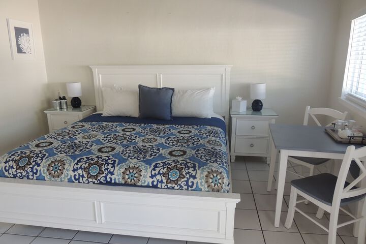 Room 32 of 82