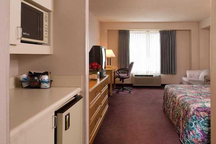 Room 9 of 13