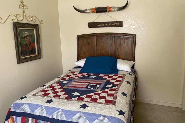 Room 10 of 21