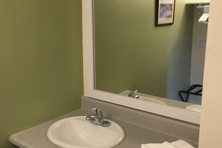 Room 18 of 65