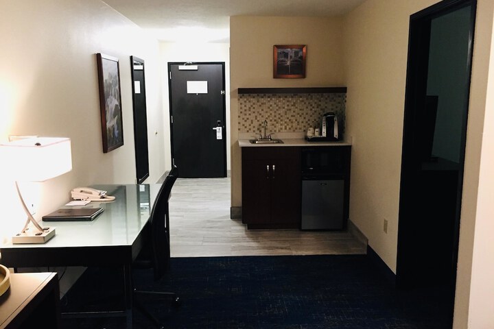 Room 21 of 51
