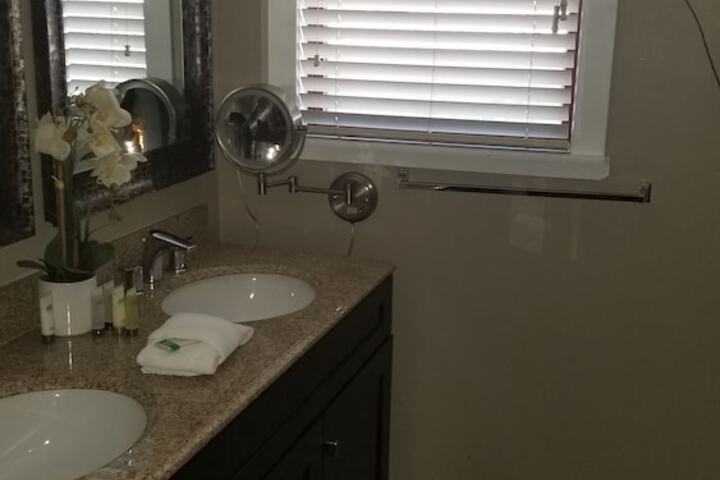 Room 154 of 245