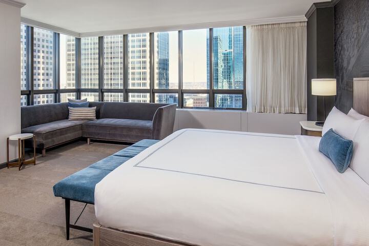 The Marquette Hotel Curio Collection by Hilton