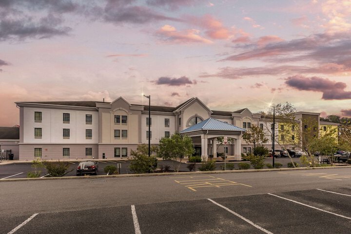 Hotel 2 of 41